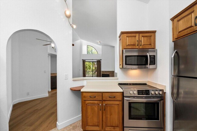 Building Photo - 10301 N 70th St
