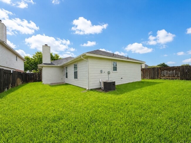 Building Photo - 1823 Strongs Ct