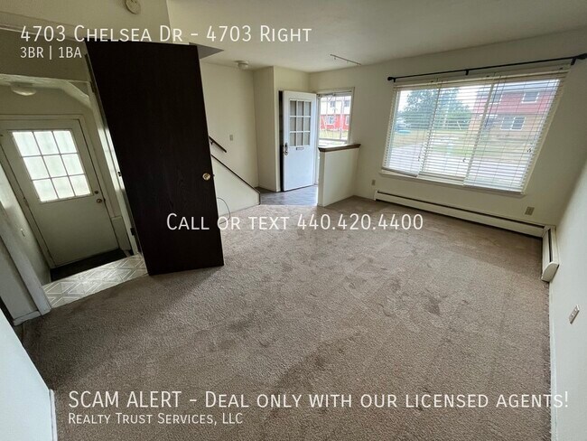 Building Photo - 3 bed 1 bath Duplex