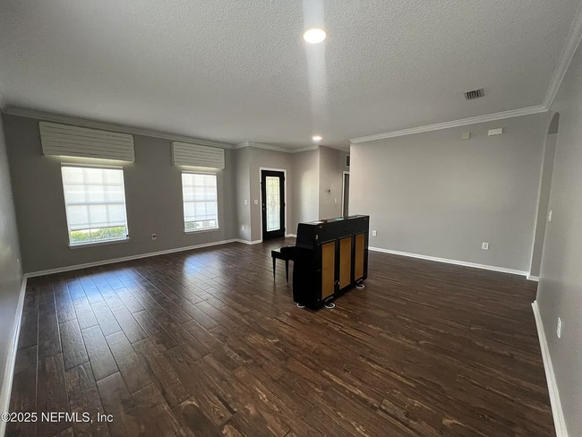 Building Photo - 6 Bedrooms 4 Bathroom 1672 Hammock Grove Lane