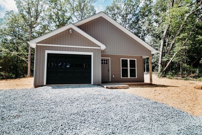 Building Photo - 143 Reichard Dr
