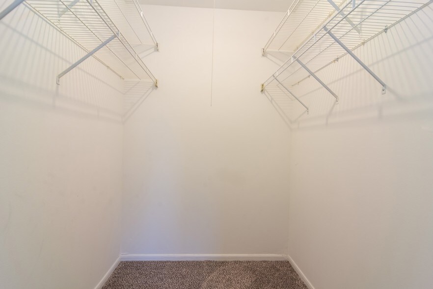 walk-in closet - 2032 N Rand Rd