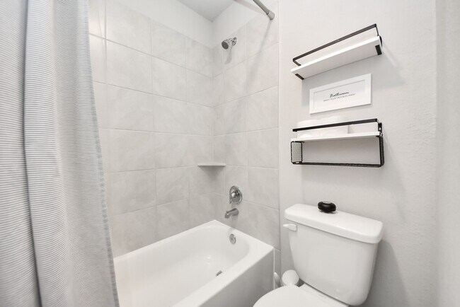 Building Photo - 3702 Cub Dr