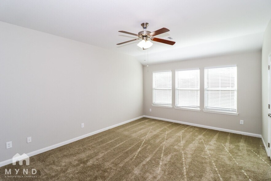Building Photo - 4605 Elderberry St