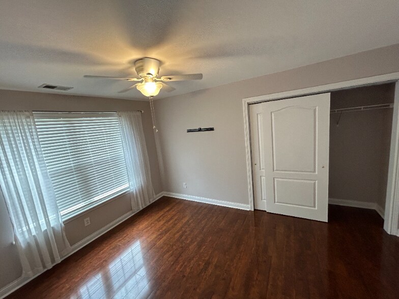 Building Photo - 10923 Keene Rd