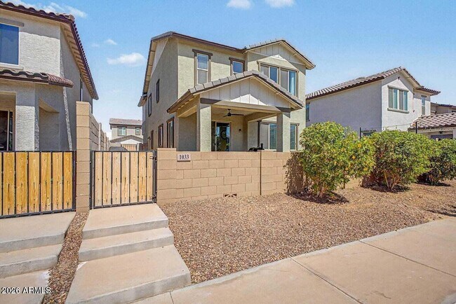 Building Photo - 1033 S 150th Dr