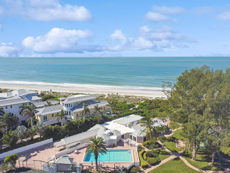 Building Photo - 5055 Gulf of Mexico Dr