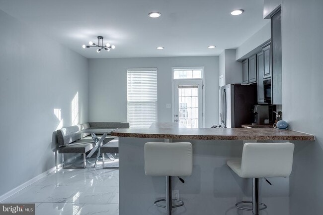 Building Photo - 14 Tylers Ct