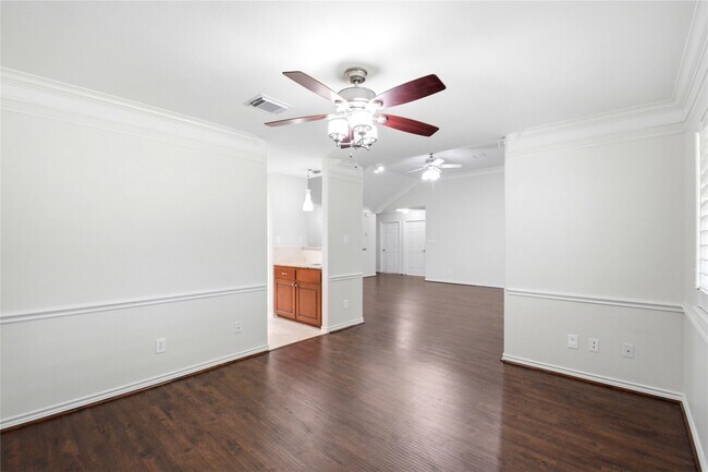 Building Photo - 1702 Fantasy Woods Dr