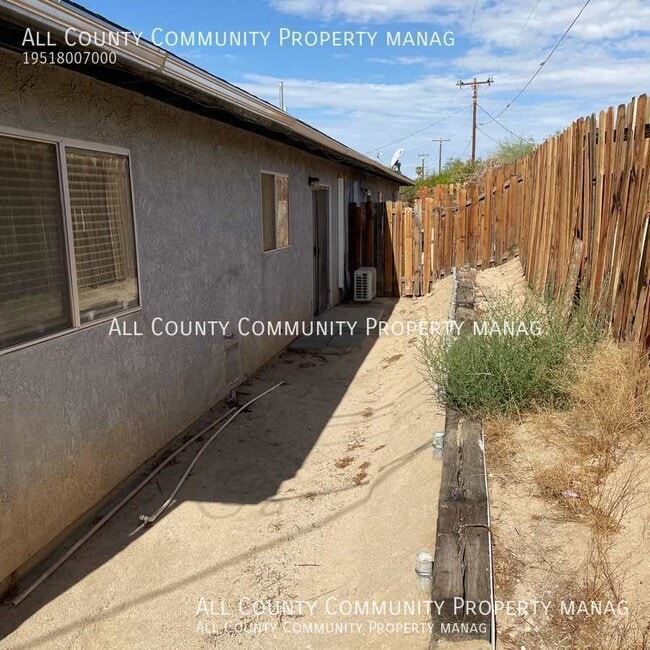 Building Photo - 73856 Sunnyvale Dr