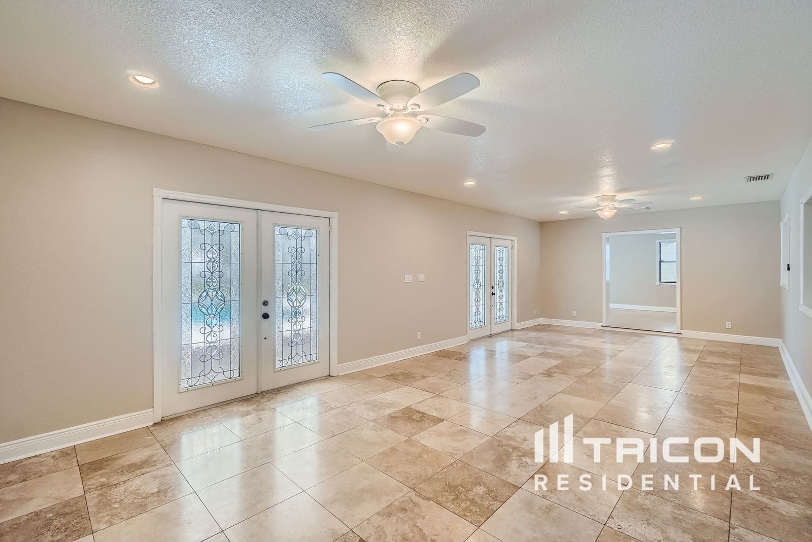 Building Photo - 321 Hollowtree Dr