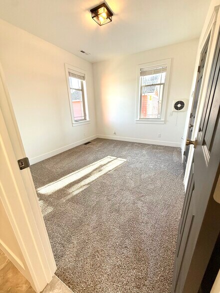 1st floor bedroom #2 - 24 Ash St N