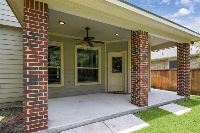 Building Photo - 166 W Heritage Mill Cir