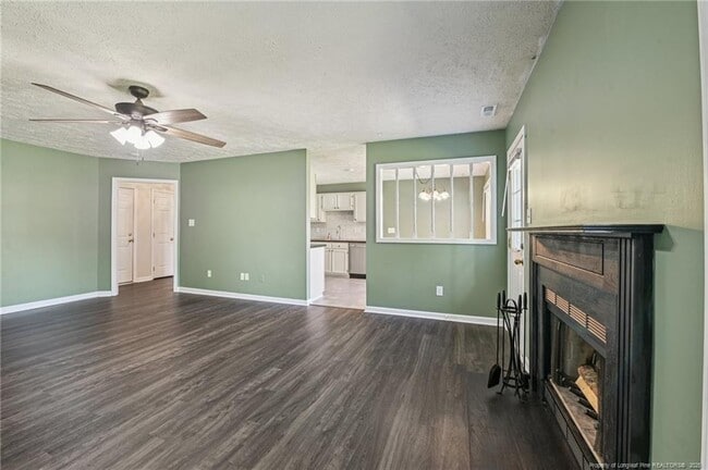 Building Photo - 2932 Chillingworth Dr