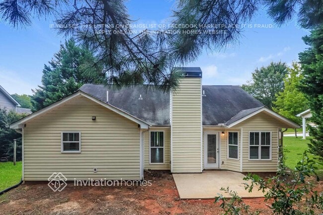 Building Photo - 305 Cole Creek Dr