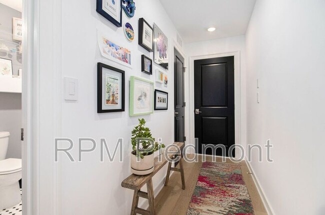 Building Photo - 395 Pratt Dr SE