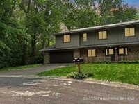 Building Photo - 5345/5347 Wedgewood Dr-5345