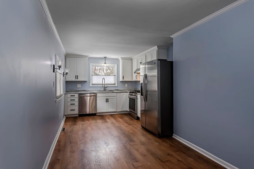 Building Photo - 602 E Garden St