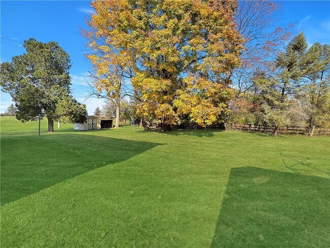 Building Photo - 3722 Hecktown Rd