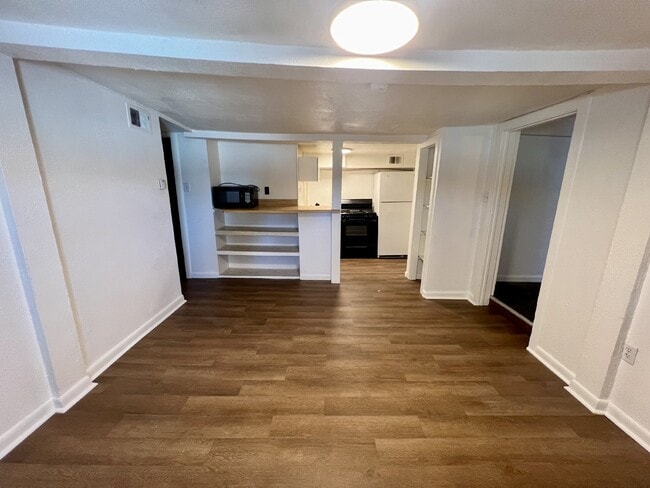Building Photo - "Charming 2-Bedroom Retreat in Cheyenne – ...