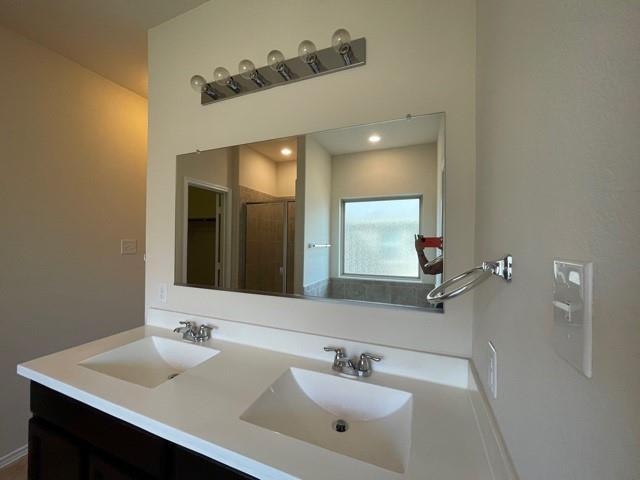 Building Photo - 1001 Hillrose Dr