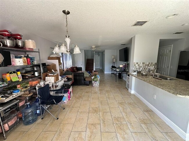 Building Photo - 2510 Hassonite St