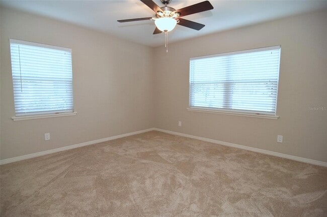 Building Photo - 606 12th Ave NE