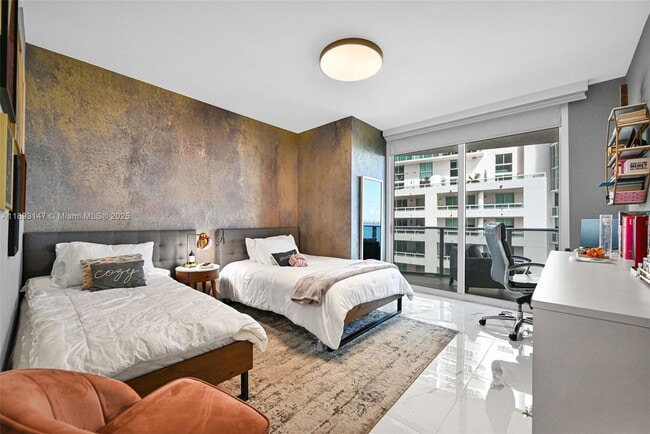 Building Photo - 488 NE 18th St