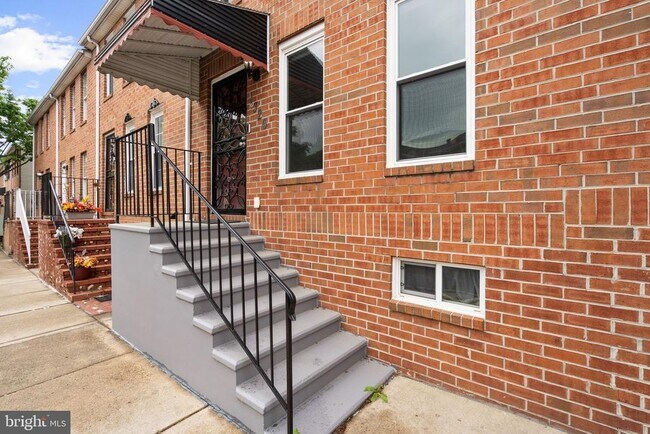 Building Photo - 1326 N Stockton St