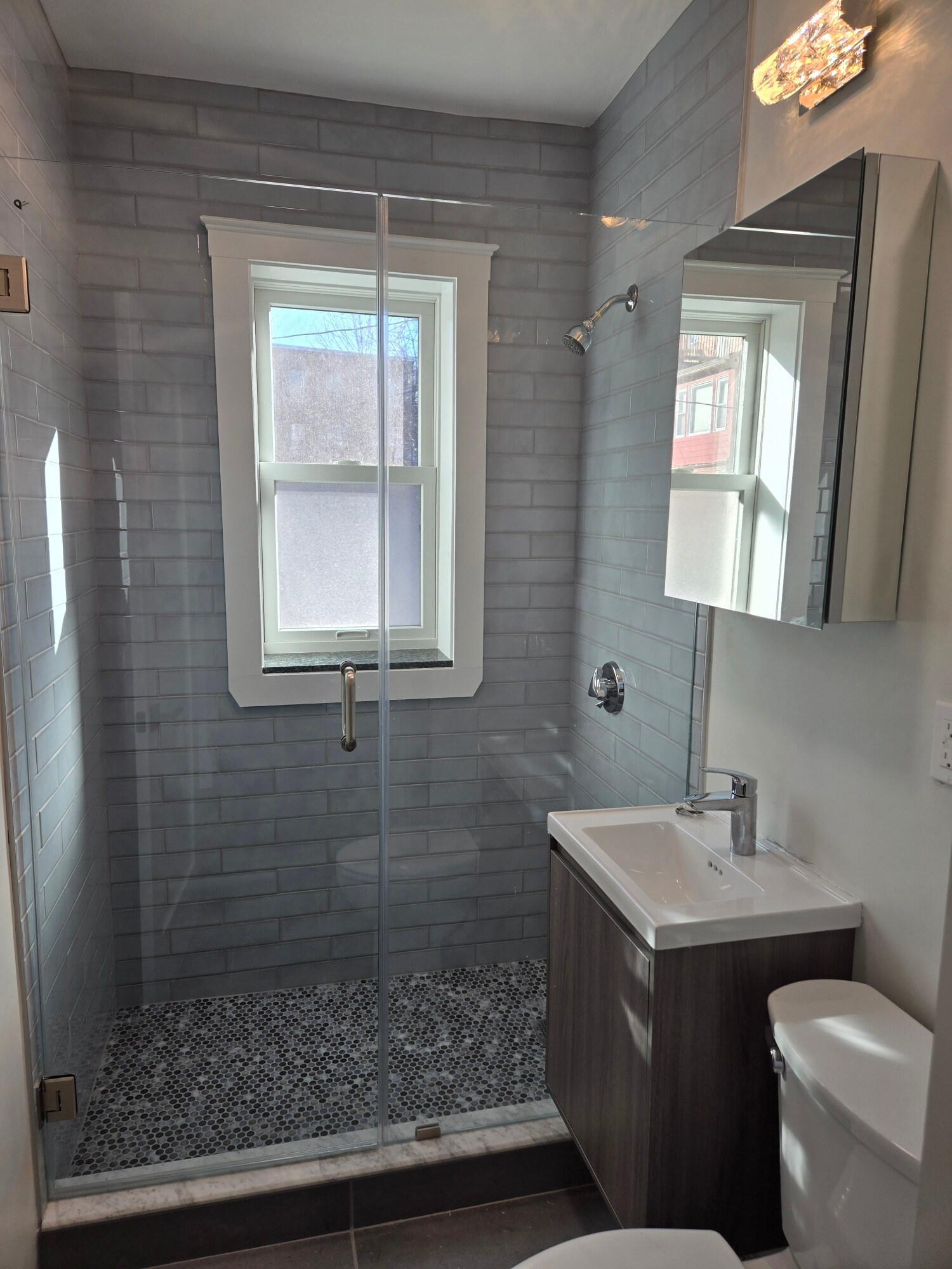 Building Photo - 354 Tappan St