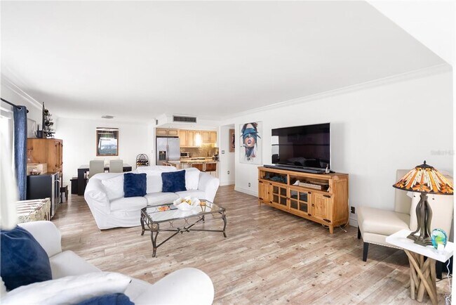 Building Photo - 1750 Benjamin Franklin Dr