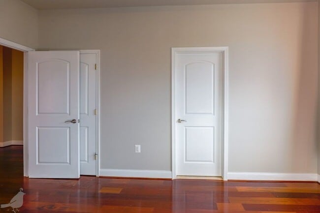 Building Photo - 3573 Warder St NW