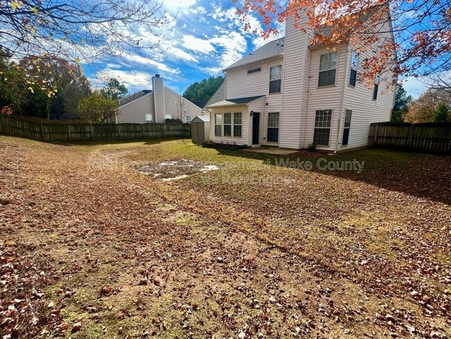 Building Photo - 213 Piney Woods Ln
