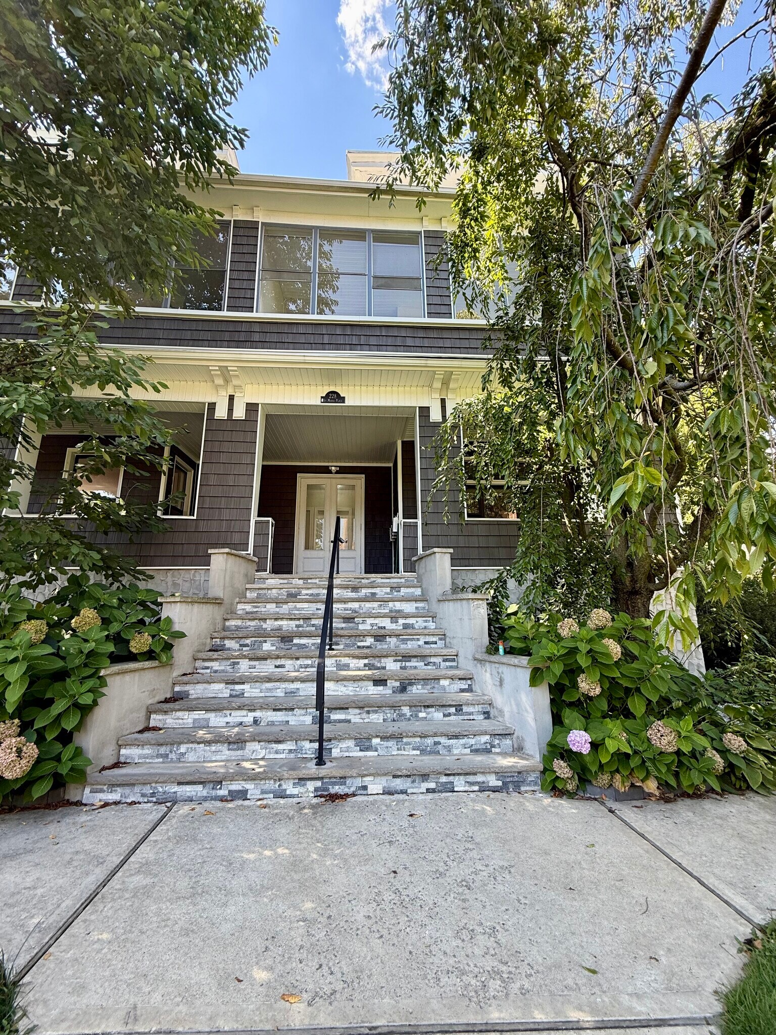 Building Photo - 228 Saint Marks Pl