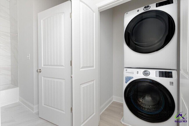 Building Photo - 1013 Northside Dr