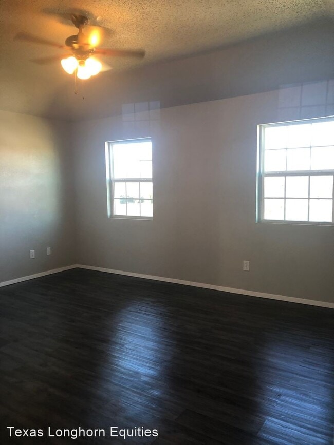 Building Photo - 1053-1055 Cottonwood Trail