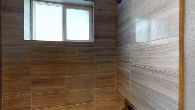Building Photo - Boutique Apartments