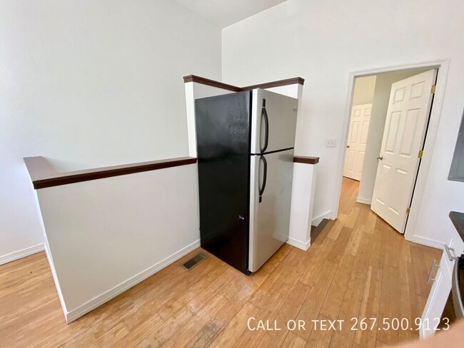 Building Photo - Beautiful Cozy One Bedroom Two Bedroom Apa...