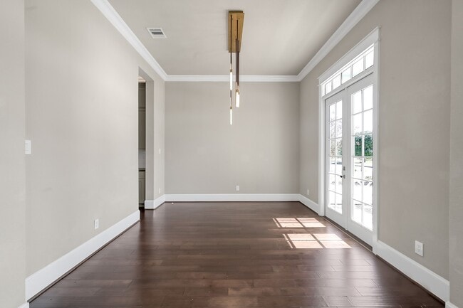 Building Photo - 2215 Blue Duck Ln