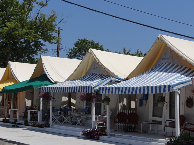 Building Photo - 132 Stockton Ave