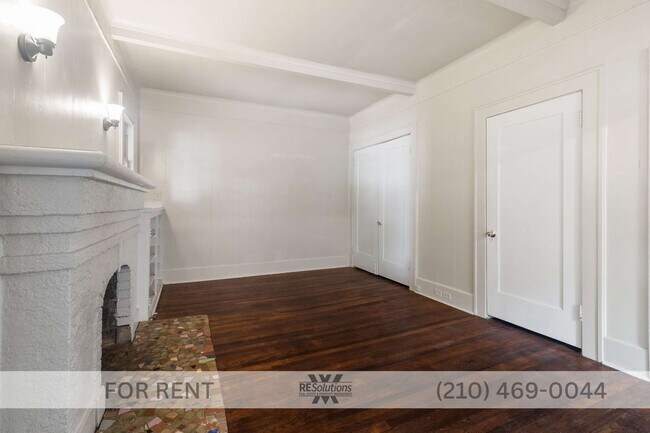 Building Photo - 1618 W Kings Hwy