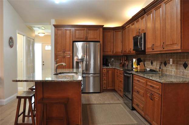 Building Photo - 5810 Garden Lakes Majestic