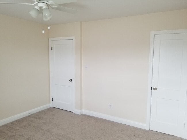 Bedroom 1 - 1405 Taylor Ave