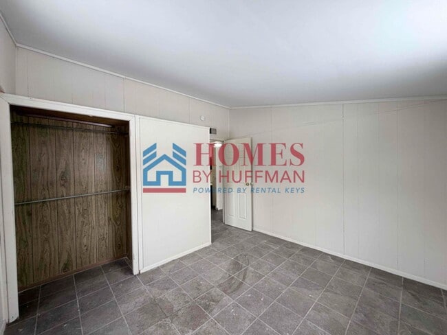 Building Photo - Two Bedroom House | Deposit Special!!!