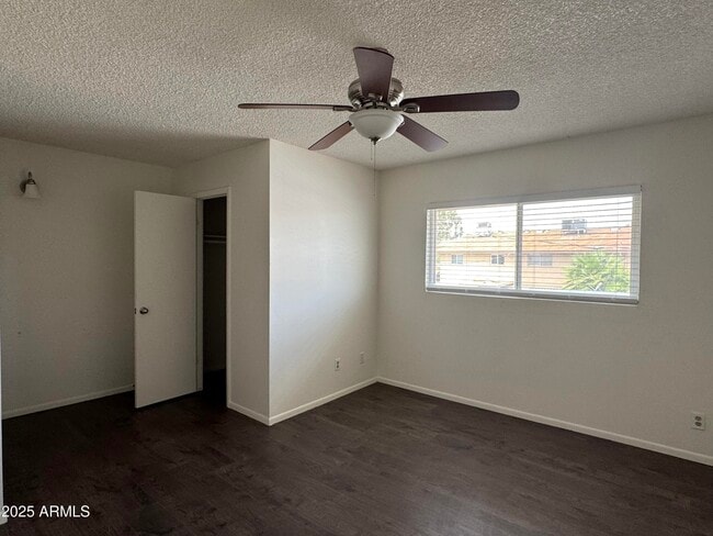 Building Photo - 6729 N 44th Ave