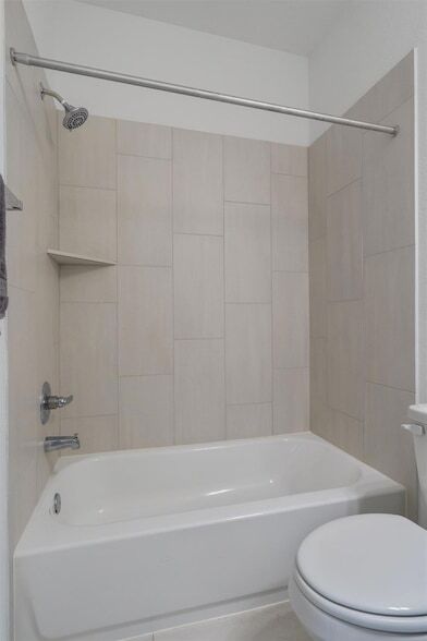 Building Photo - 338 Langhorne Bnd