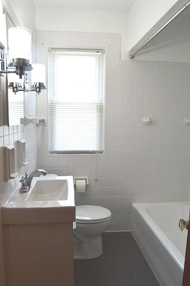 Main Floor Bathroom - 1808 34th St