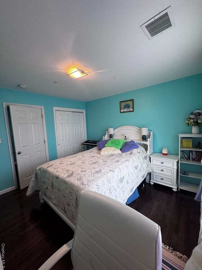 Building Photo - 45 Kildare Rd