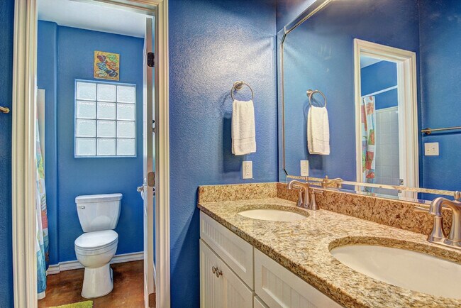 Building Photo - 2211 TX-361