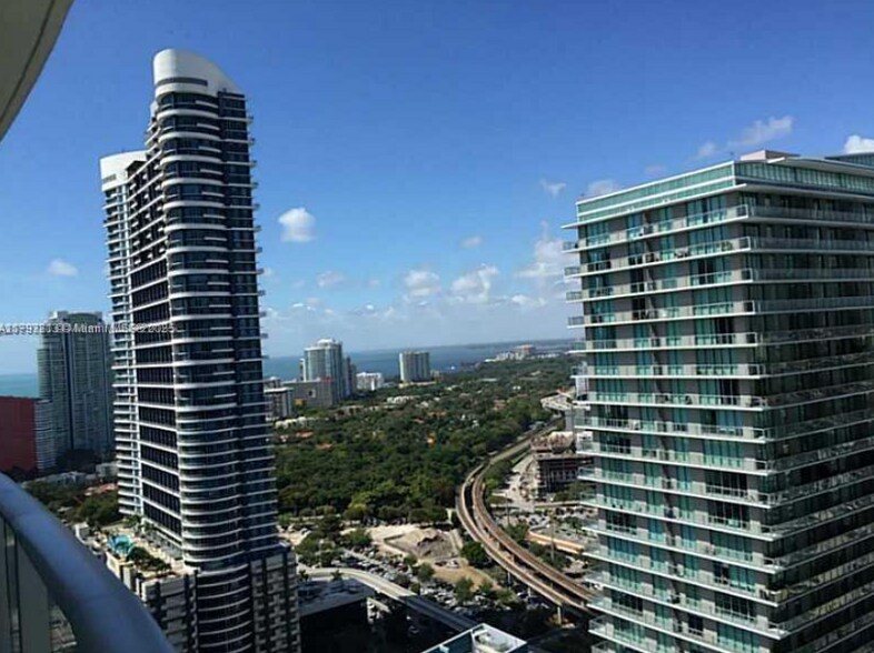 Building Photo - 1100 S Miami Ave